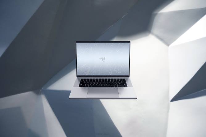 jp Razer ブレードをカスタマイズ 16 一色 PN826 ラップトップ