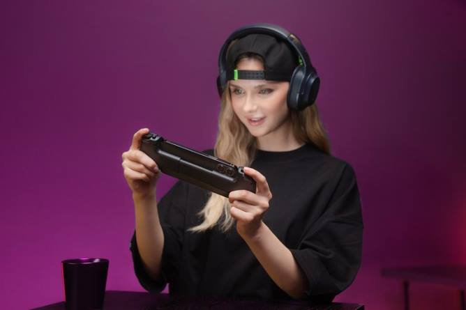 jp Razer iPhone用キシv2 一色 PN82181 携帯