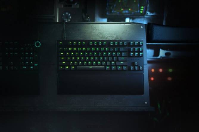 jp Razer ハンツマン v2 テンキーレス - クリック感のある光スイッチ - 米国 黒 PN8271 キーボード
