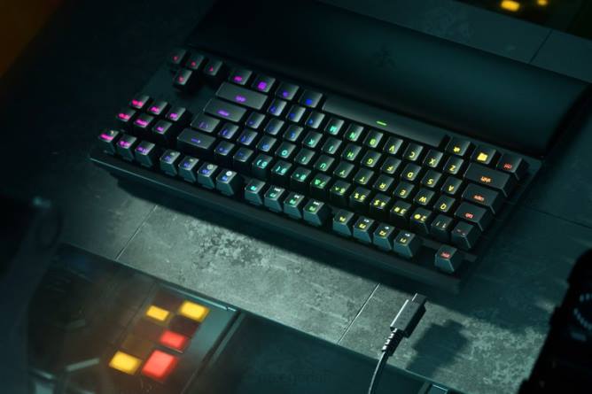 jp Razer ハンツマン v2 テンキーレス - クリック感のある光スイッチ - 米国 黒 PN8271 キーボード